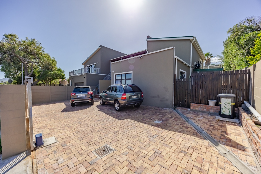 2 Bedroom Property for Sale in Capri Western Cape